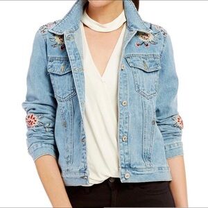 Gianni Bino Floral Embroidered Landon Medium Wash Denim Jacket